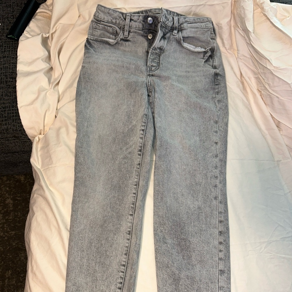 Old Navy Women's Light Gray Straight Leg Jeans